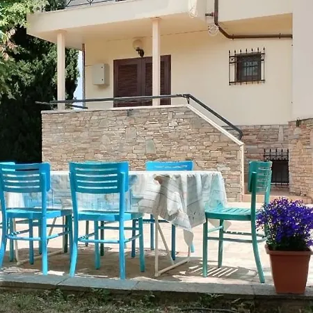 Villa Anna Leptokaryá