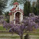 Anna Villa