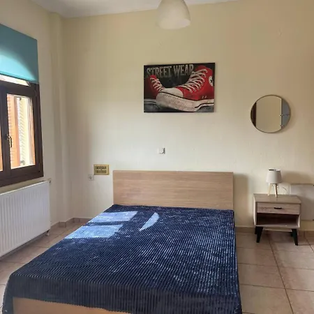 Anna Villa Leptokaryá