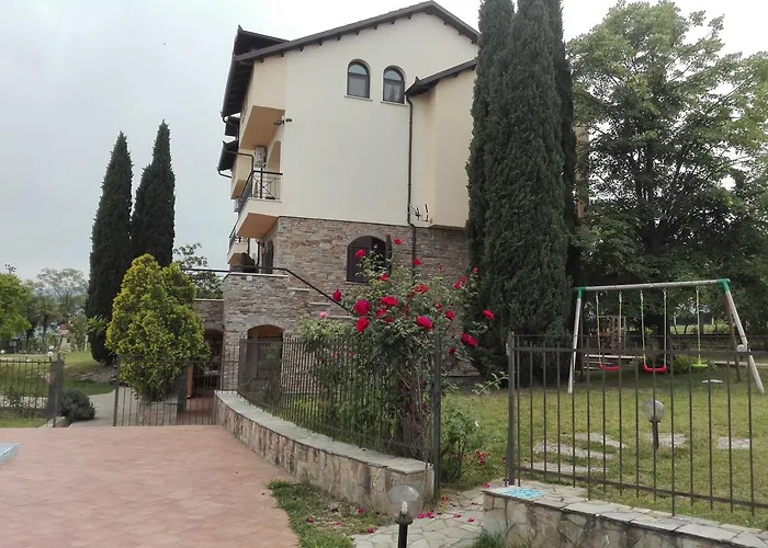 Anna Villa